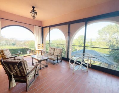 Villa Wanda in Tuscany by Zoom In Earth