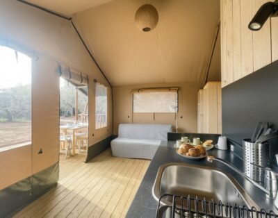 Glamping Tent for 4 People with Private Hot Tub in Tuscany
