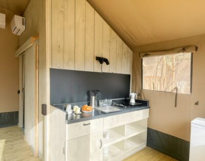 Glamping Tent for 4 People with Private Hot Tub in Tuscany