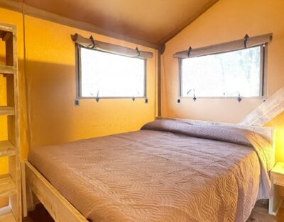 Glamping Tent for 5 People in Tuscany with Private Hot Tub