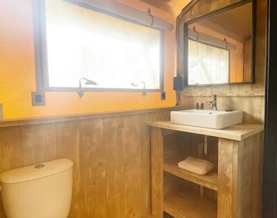 Glamping Tent for 5 People in Tuscany with Private Hot Tub