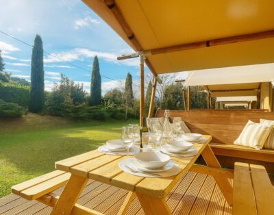 Glamping Tent for 5 People in Tuscany with Private Hot Tub